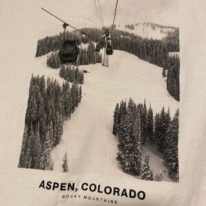 Abercrombie & Fitch White Boyfriend Tee with Ski Design